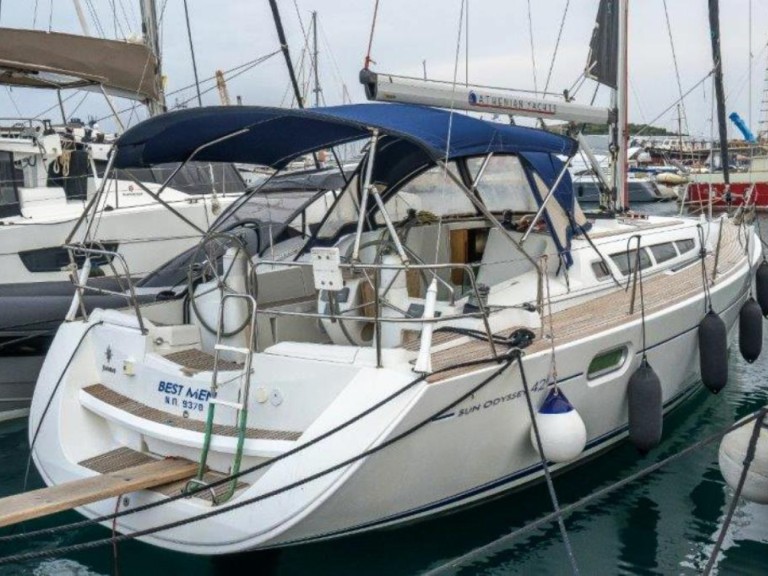 Hire a Jeanneau Sun Odyssey 42i Neo Klima