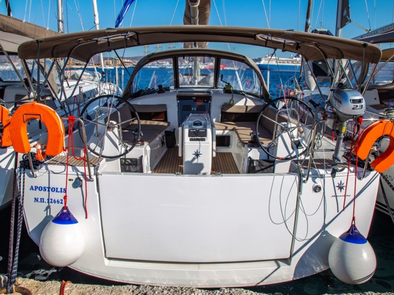 Hire Sailboat with or without skipper Jeanneau Zakynthos (Island)