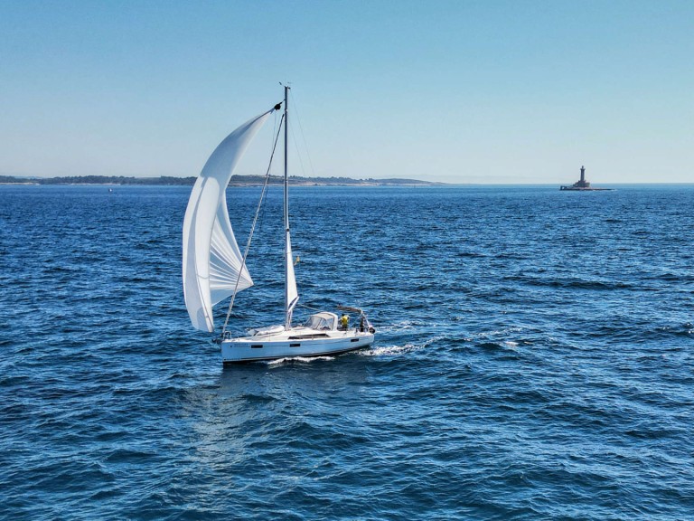 Hire a Bénéteau Oceanis 41.1 Rogoznica