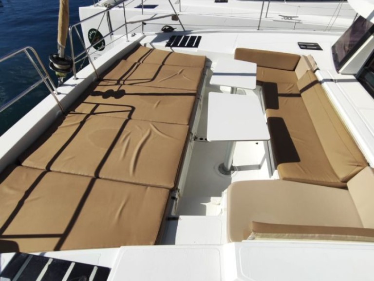 Yacht hire Le Marin cheap Bali 4.0