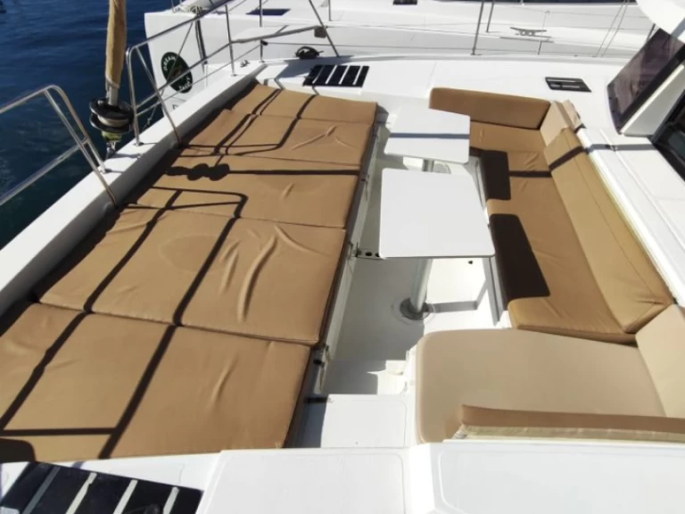 Yacht hire Le Marin cheap Bali 4.0