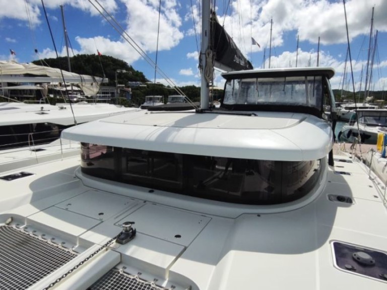 Catamaran hire in Le Marin - Lagoon Lagoon 42