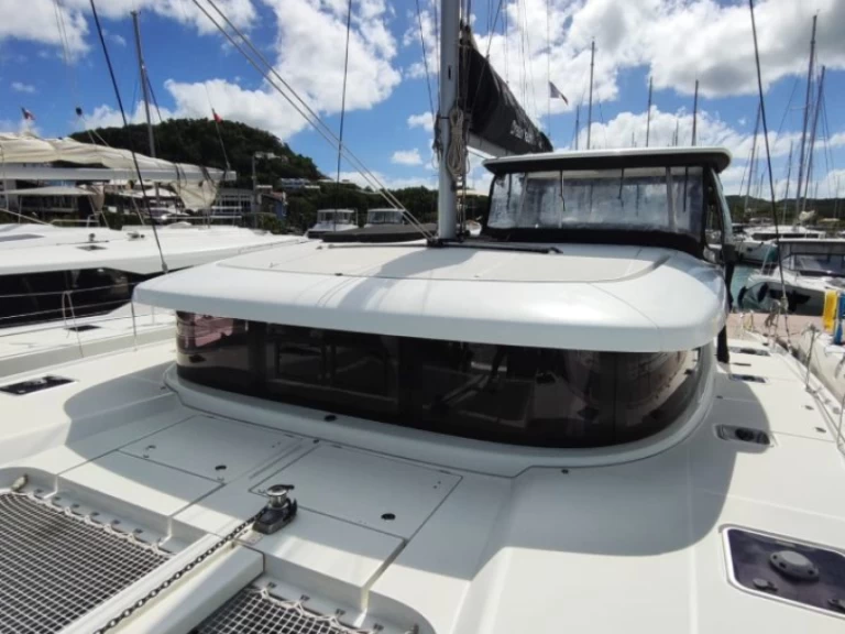Catamaran hire in Le Marin - Lagoon Lagoon 42