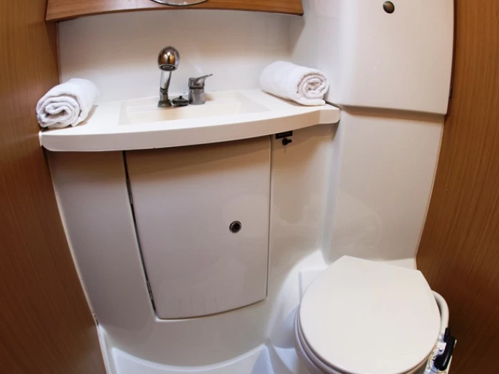 Jeanneau Sun Odyssey 42i charter bareboat or skippered in  Neo Klima