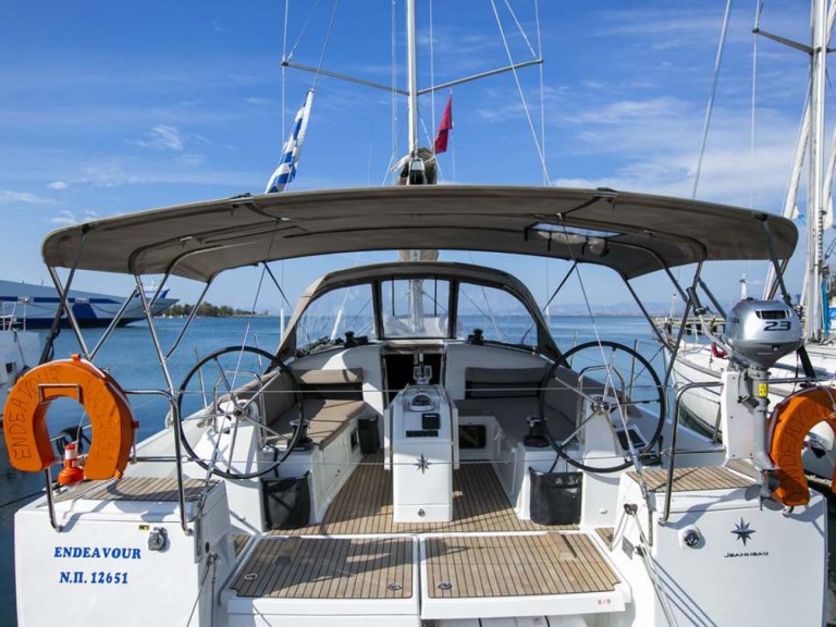 Hire a Jeanneau Sun Odyssey 440 Neo Klima