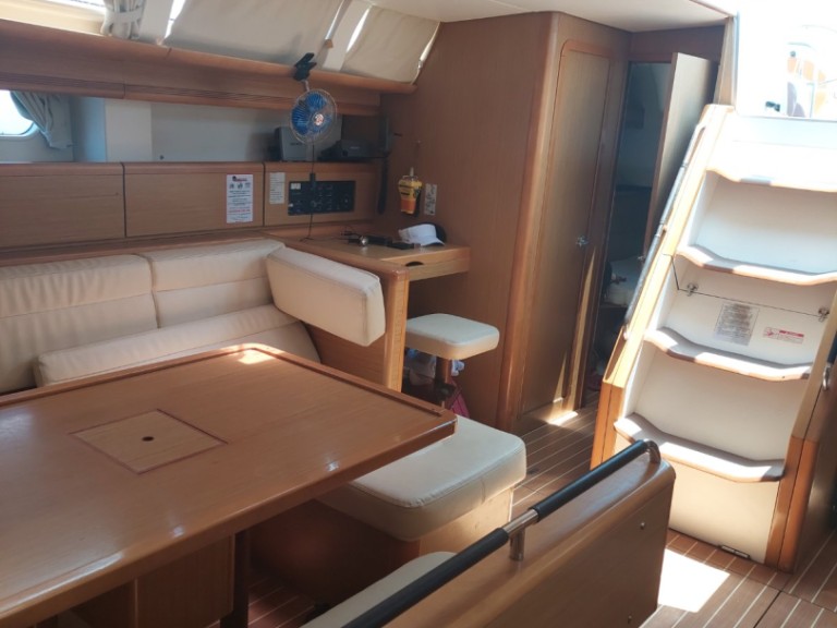 Charter a Jeanneau Sun Odyssey 49i in Néa Péramos on Samboat