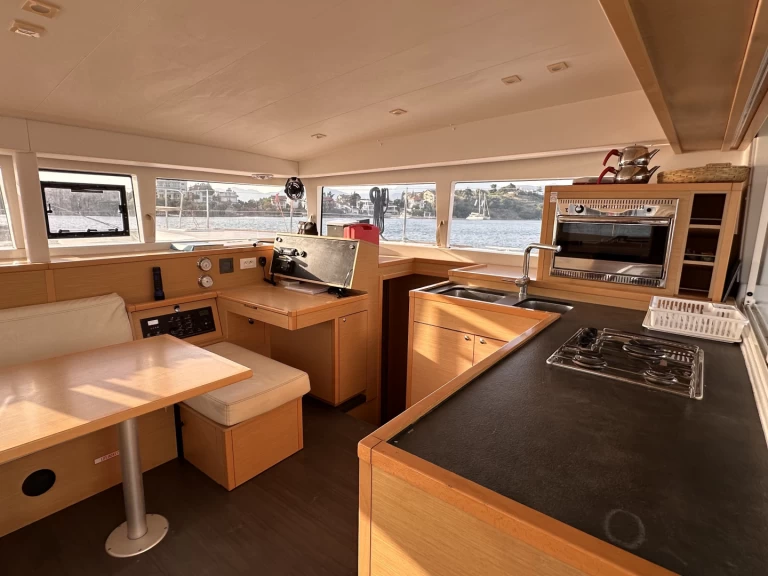 Catamaran hire in Fethiye - Lagoon Lagoon 400