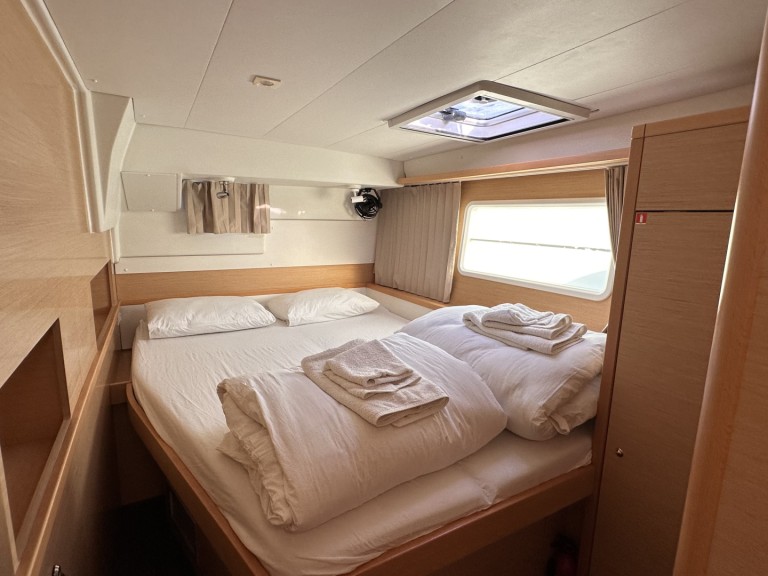 Charter a Lagoon Lagoon 400 in Fethiye on Samboat