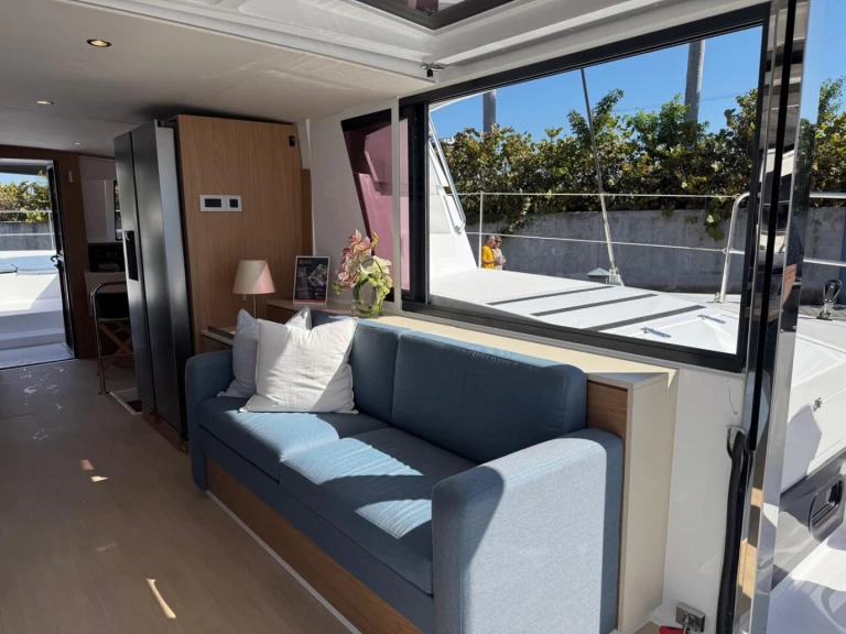 Yacht hire Marsh Harbour cheap Bali 4.6