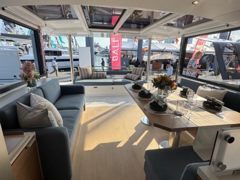 Catamaran hire in Marsh Harbour - Bali Bali 4.6