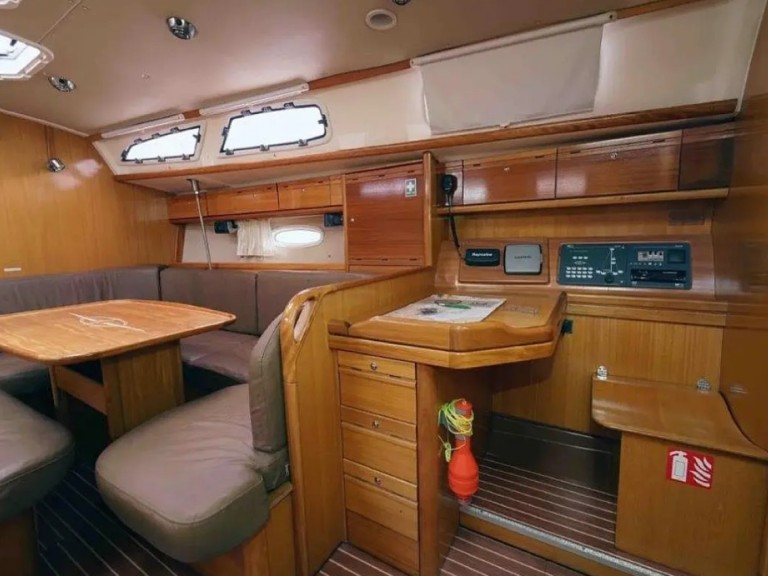 Sailboat to hire Préveza at the best price