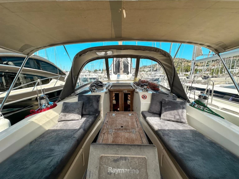 Hire a Bavaria Cruiser 40 Bodrum