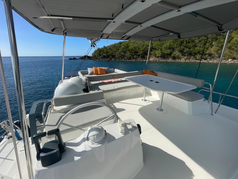 Charter a Bali Bali 4.8 Vitamine in Capo d'Orlando on Samboat