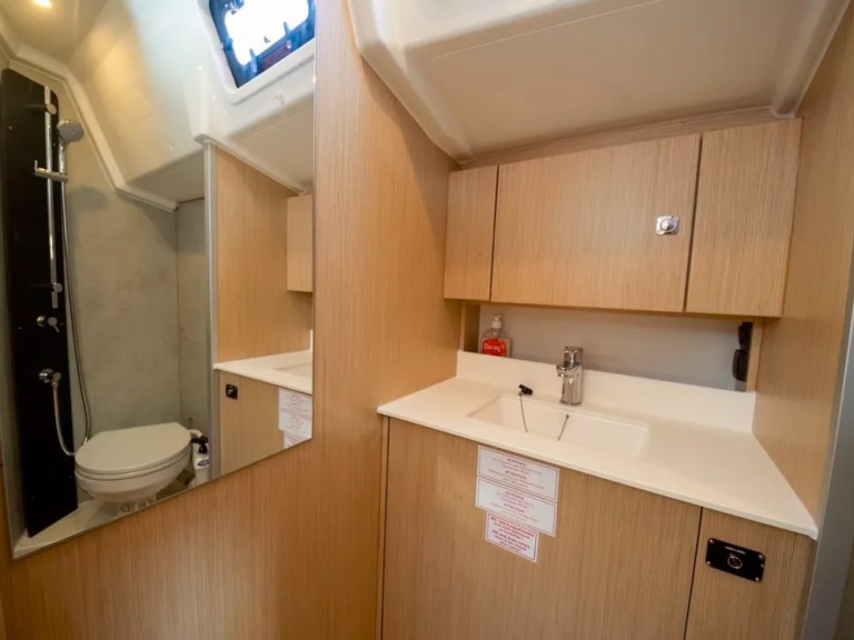 Hire a Bavaria Bavaria C38 Cogolin