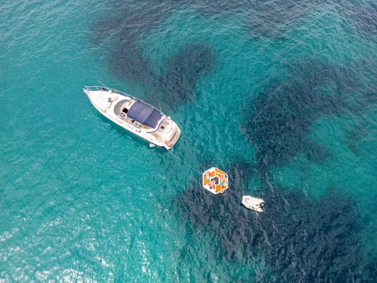 Hire a Cranchi Endurance 39 Miami