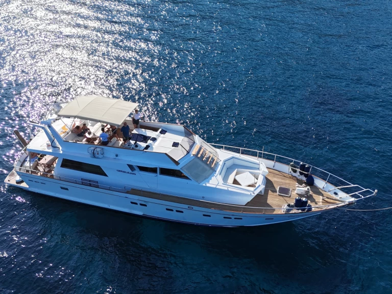 Luxury Yacht to hire Catania at the best price
