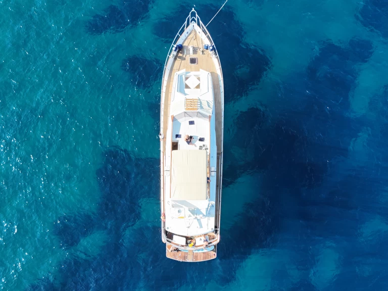 Cantieri Di Pisa Akhir 20 charter bareboat or skippered in  Catania