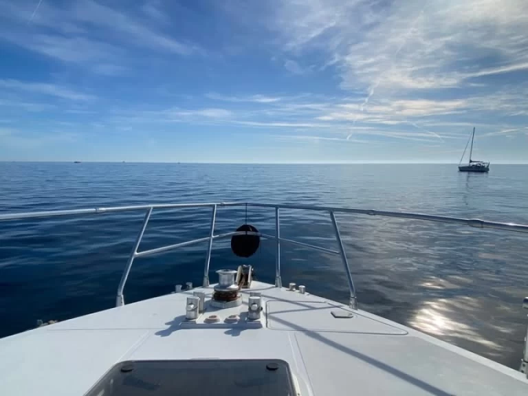 Hire Motorboat Raffaelli with a boat licence