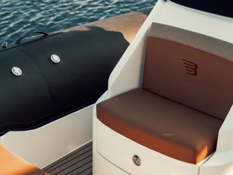 Hire Motorboat BREVA with a boat licence