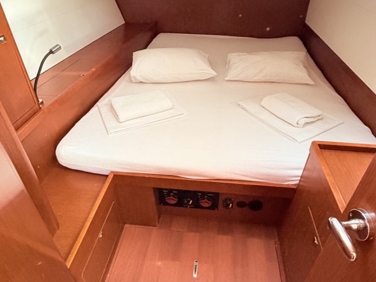 Yacht charter Sukošan - Bénéteau Oceanis 48 on SamBoat