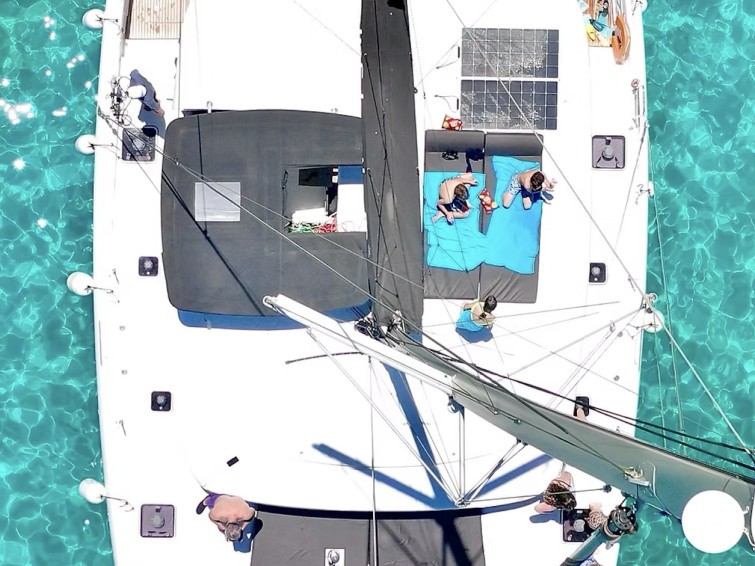 Charter a Lagoon Lagoon 42 in Palioúri on Samboat