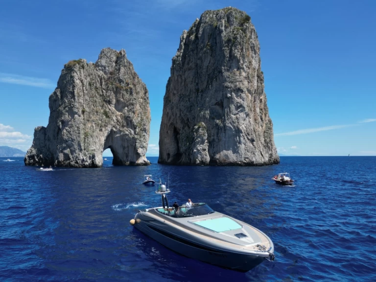 Luxury Yacht to hire Italy at the best price