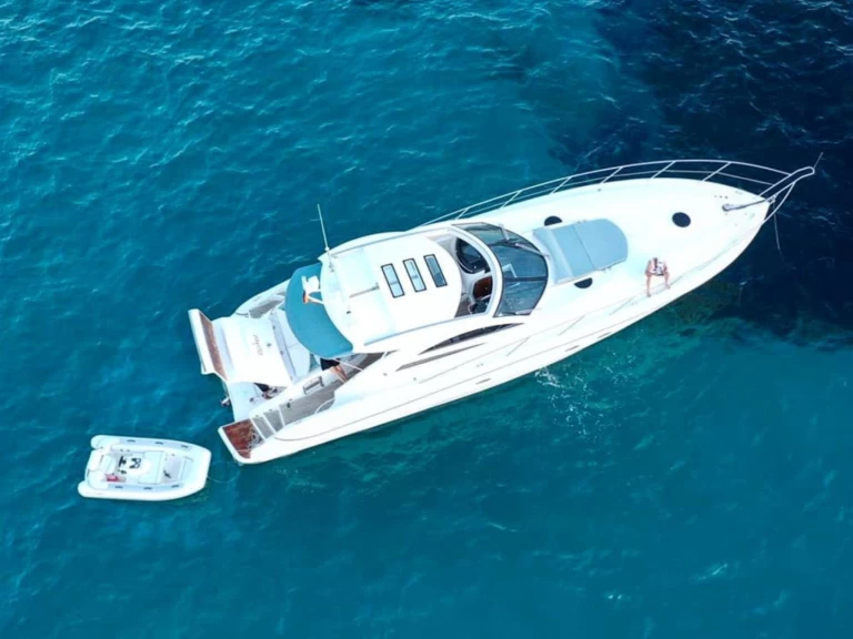 Hire a Sunseeker Portofino 53 Marina de Dénia