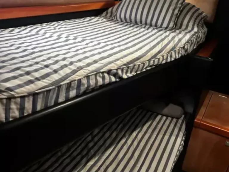 Luxury Yacht hire in Marina de Dénia - Sunseeker Portofino 53