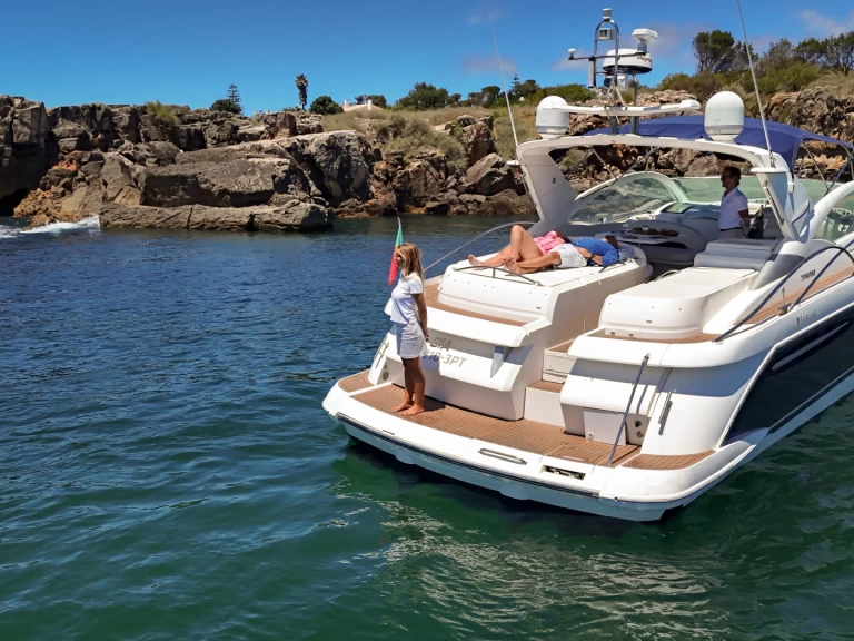 Hire Motorboat with or without skipper Fairline Cascais