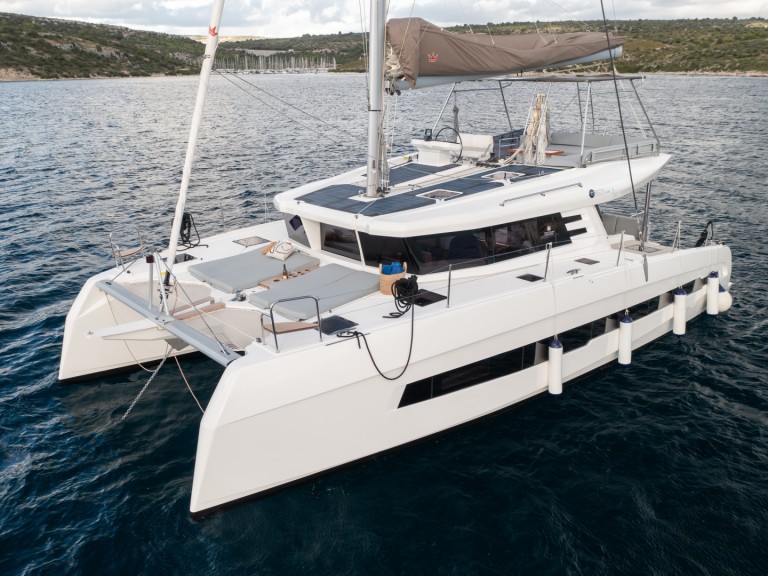 Hire Catamaran Cervetti with a boat licence