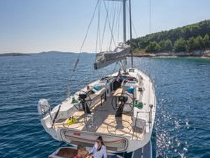 Sailboat hire in Trogir - More Boats More 55