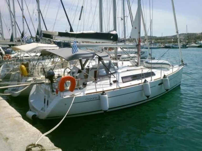 Hire Sailboat with or without skipper Bénéteau Néa Péramos