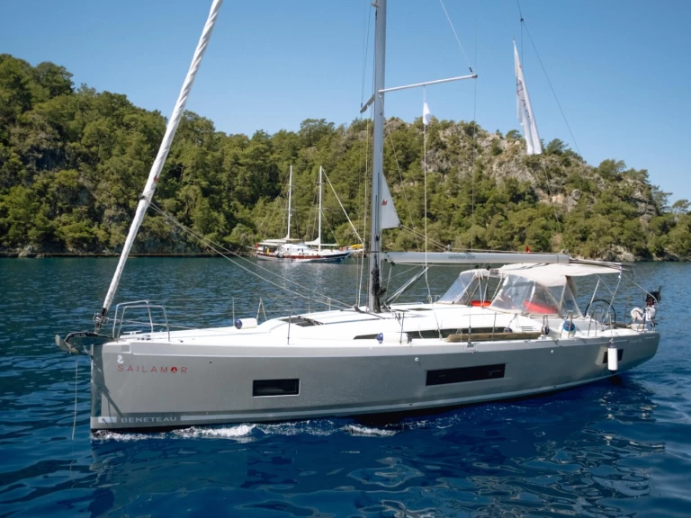 Charter a Bénéteau Oceanis 46.1 in Göcek on Samboat