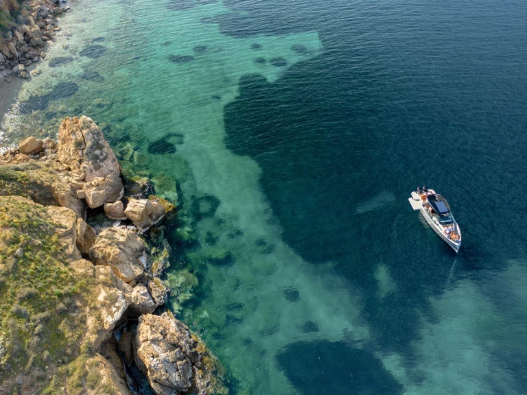 Hire Motorboat Saxdor with a boat licence