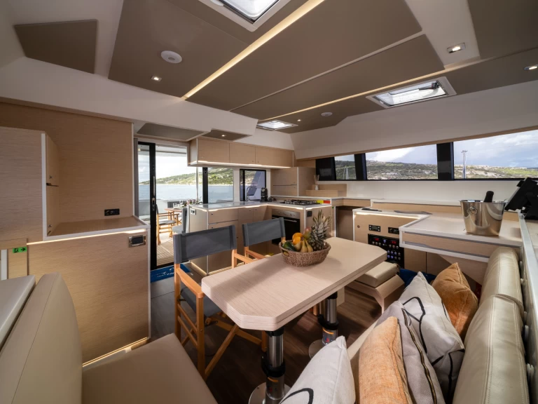 Catamaran hire in Rodi Garganico - Cervetti Cervetti 44 