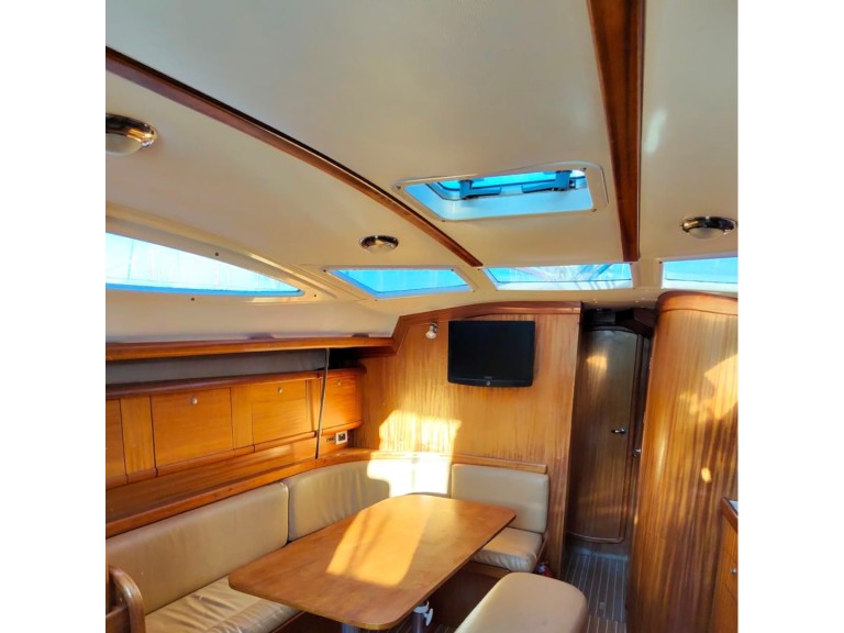 Yacht charter Punta Ala - Delphia Delphia 40 on SamBoat