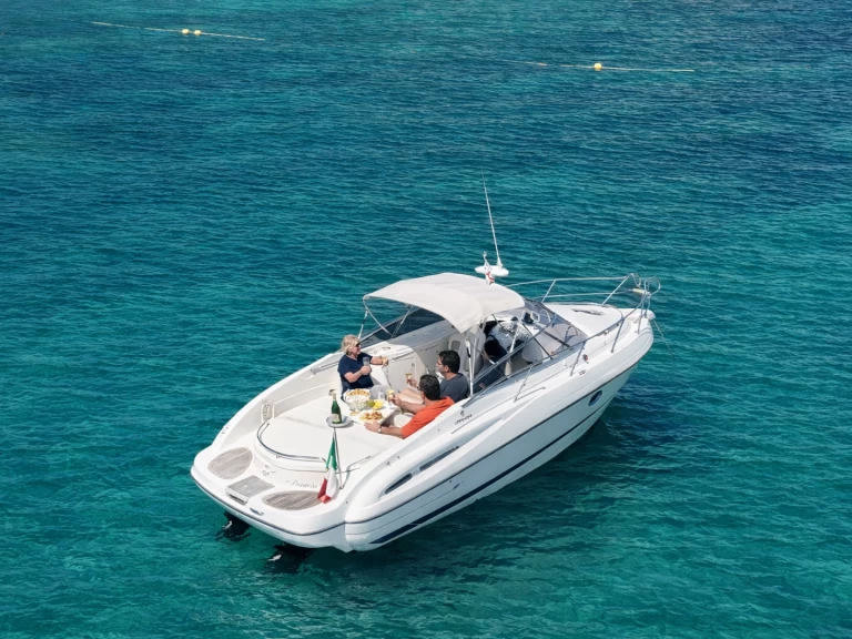 Hire Motorboat Cranchi with a boat licence