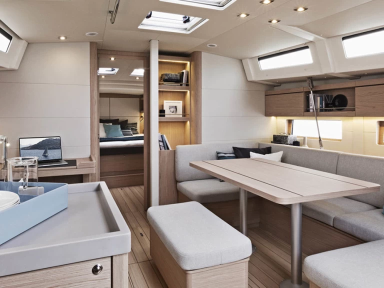 Hire a Bénéteau Oceanis 46.1 Gouvia