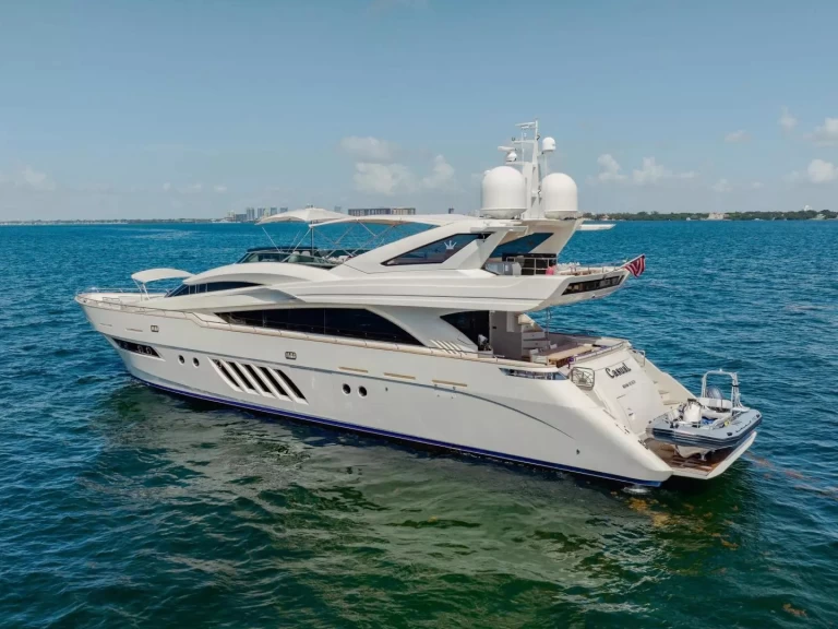 Yacht charter South Miami Beach - Dominator 28M on SamBoat