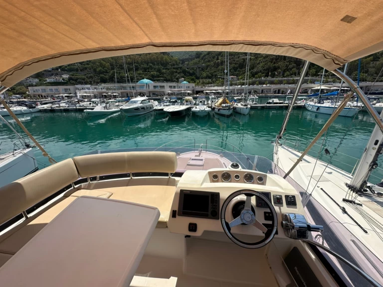 Hire Motorboat with or without skipper Prestige Milazzo