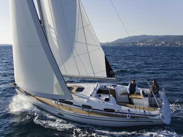 Hire Sailboat Bavaria with a boat licence