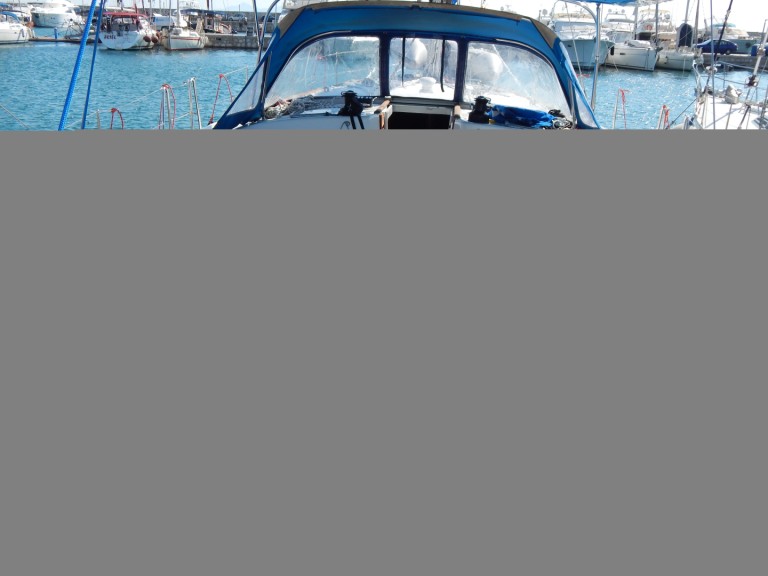 Sailboat to hire Néa Péramos at the best price