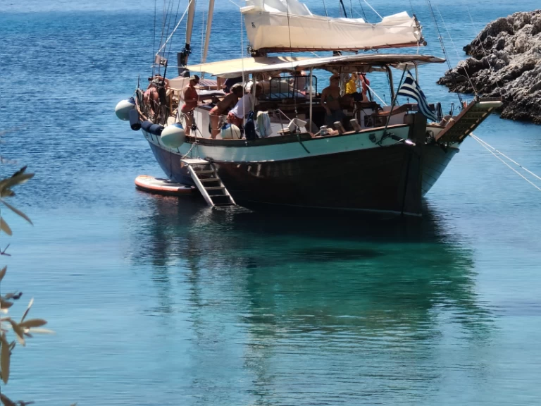 Hire a  Trehantiri Skopelos Town