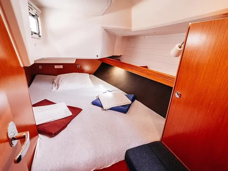 Hire Sailboat with or without skipper Bavaria Betina