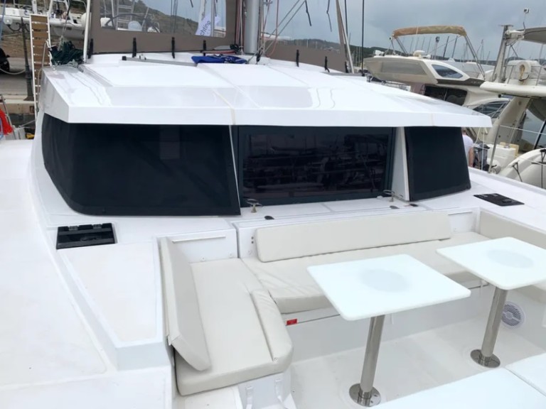 Yacht charter Lygia - Bali Bali 4.1 on SamBoat