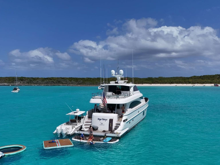 Luxury Yacht to hire Nassau at the best price
