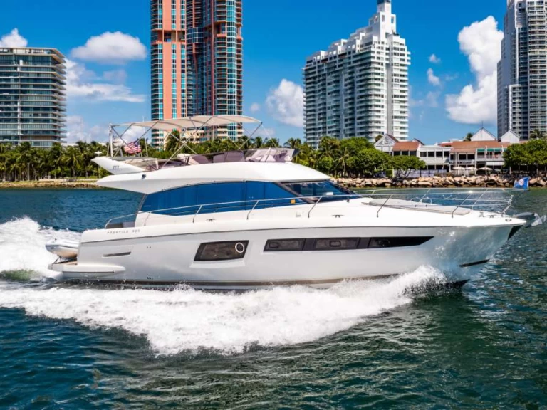 Yacht charter Miami - Prestige Yachts Whiskey &amp; Waves on SamBoat