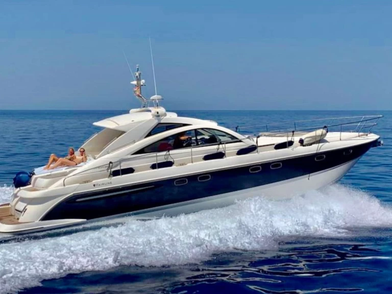 Hire Luxury Yacht with or without skipper Fairline, U.K. City of West Palm Beach