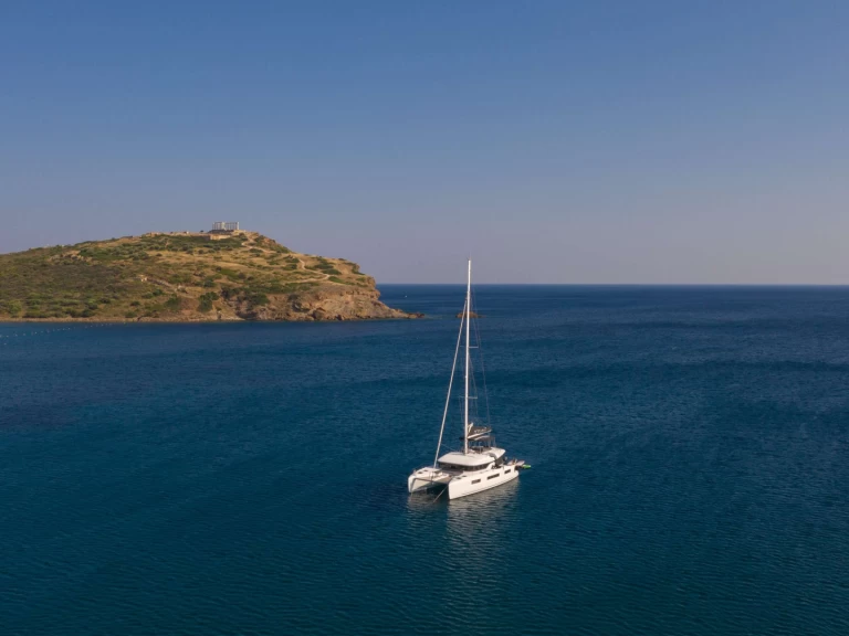 Luxury Yacht hire in Lefkada (Island) - Lagoon NOMAD II