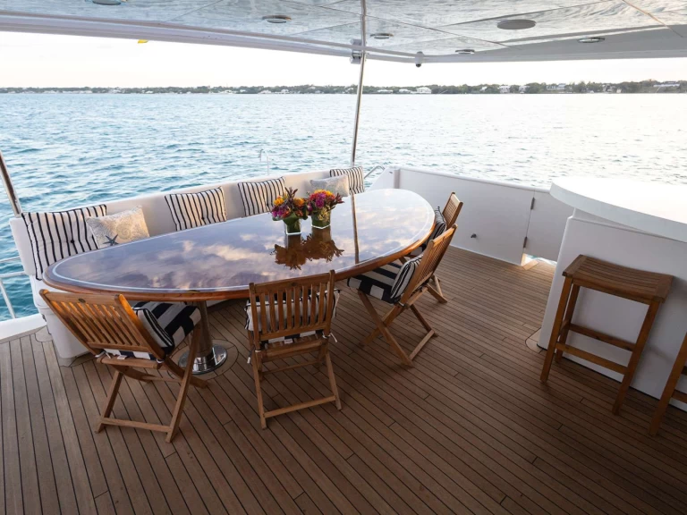 Broward BIRDY charter bareboat or skippered in  Nassau